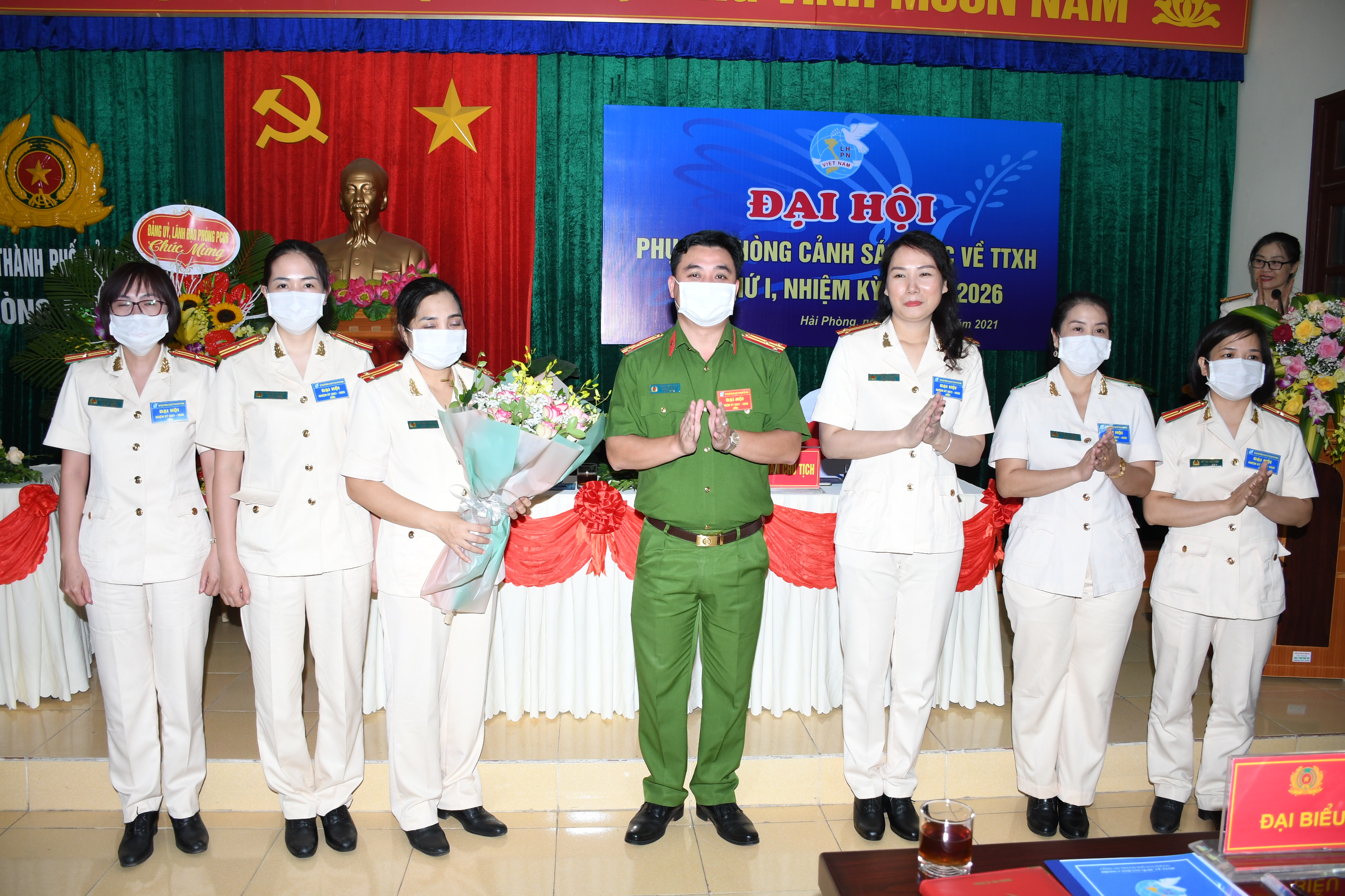 Hội Phụ nữ Phòng Cảnh sát QLHC về TTXH - CATP:  Phấn đấu duy trì chất lượng, hiệu quả 2 mô hình, công trình phần việc